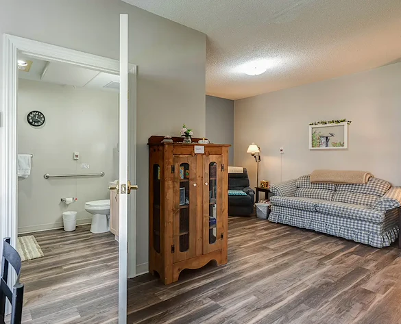 Image of Charlotte Stephenson Manor (6)