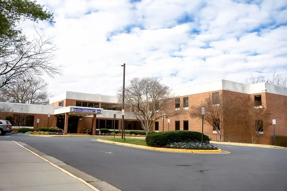 Image of Loudoun Rehabilitation and Nursing Center (1)