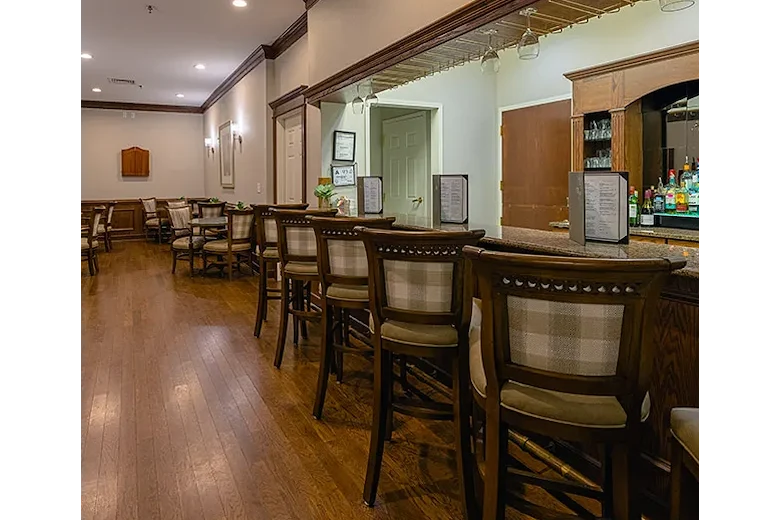 Bar & Lounge
