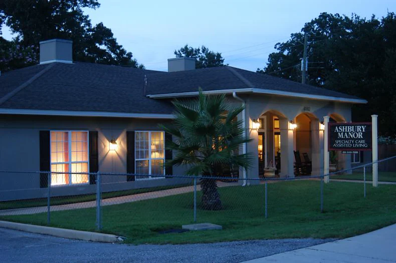 Image of Ashbury Manor (3)