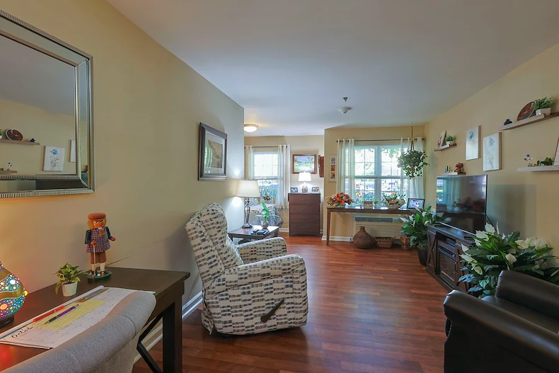 The Commons Corewell Health - Oak Terrace Dearborn Living Room