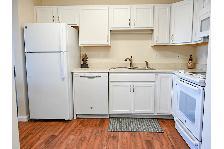 Image of Heisinger Bluffs Senior Living (7)