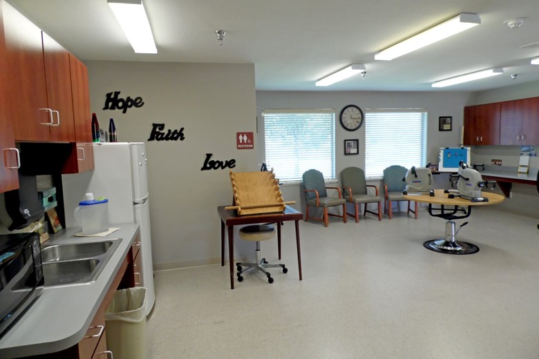 Image of Harbor Lakes Nursing & Rehab (3)