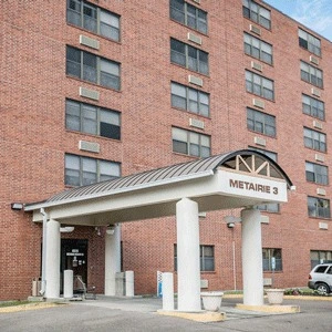 Image of Metairie Manor (2)