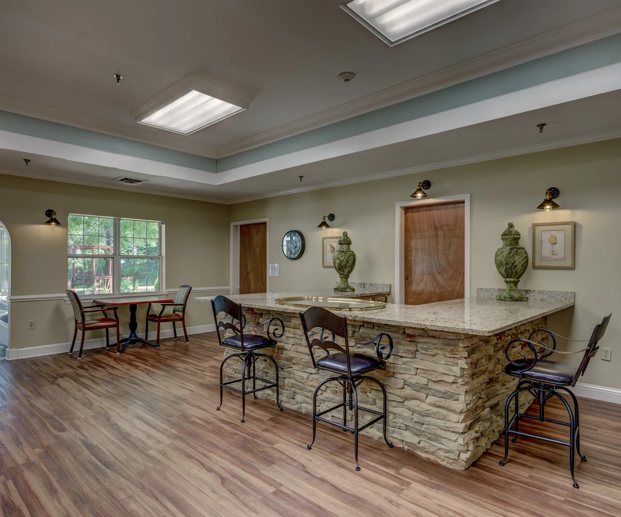 Image of Garrett Woods Senior Living (2)
