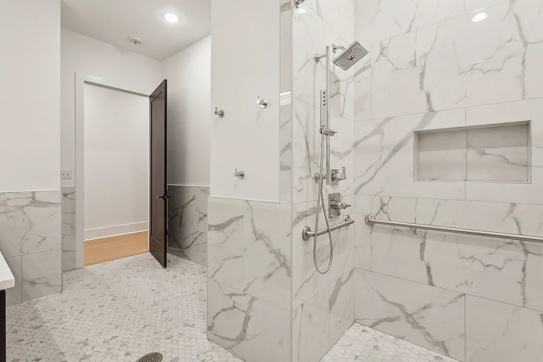 Image of The Jefferson 2 (5)