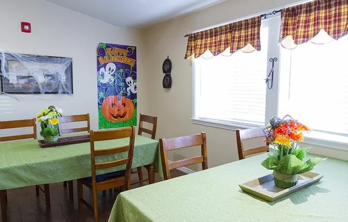 Image of Ashley Manor - Buttercup Trail (2)