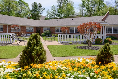 Image of Life Care Center Of Centerville (2)