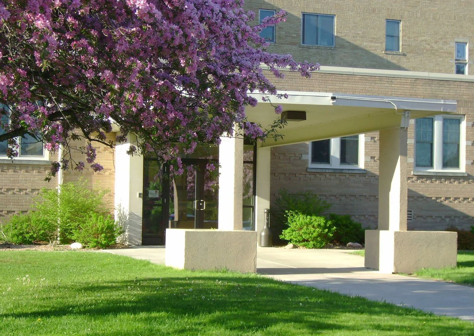 Image of Middle River Health And Rehabilitation Center (1)
