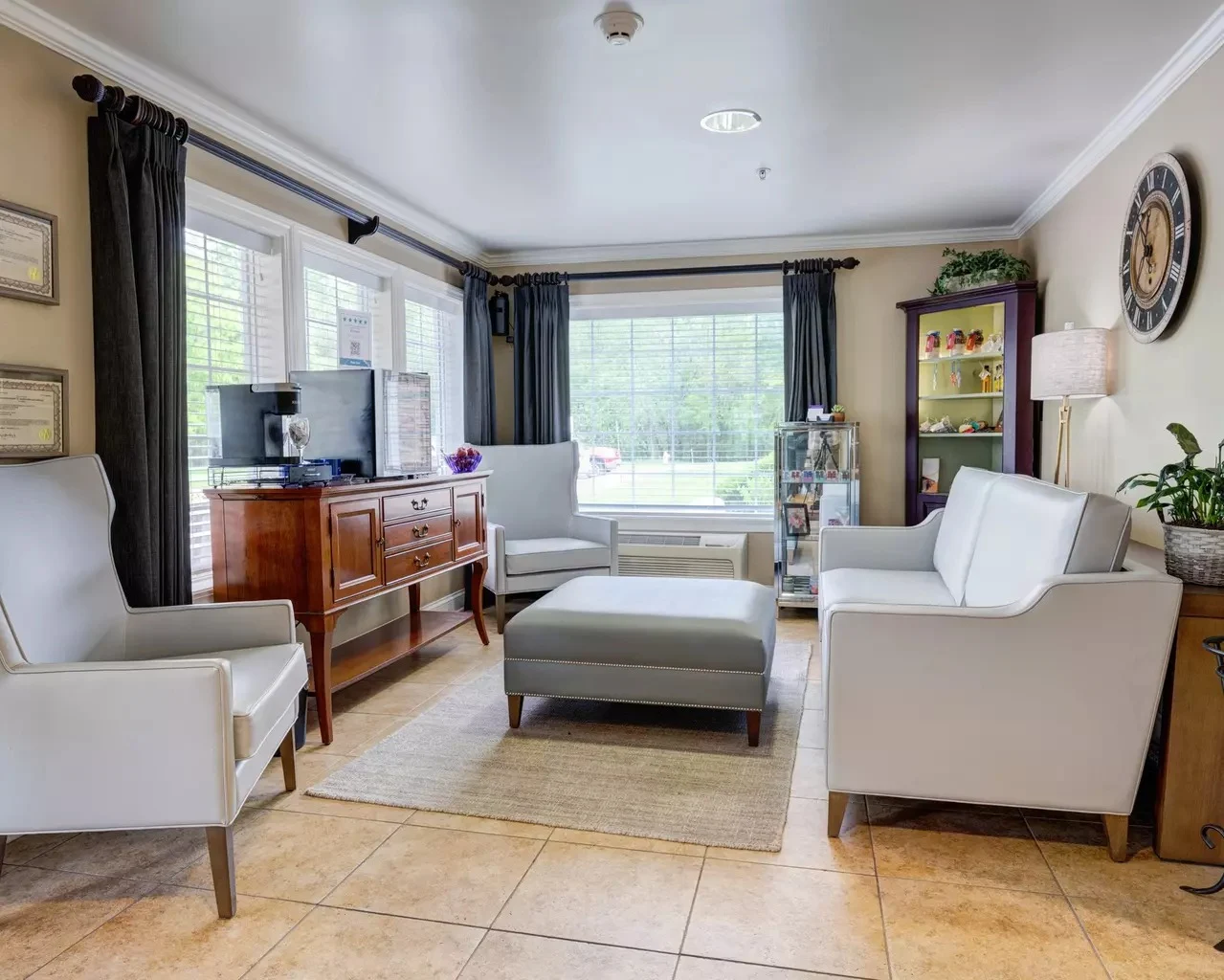 Image of Glen Oaks Alzheimer’s Special Care Center (5)