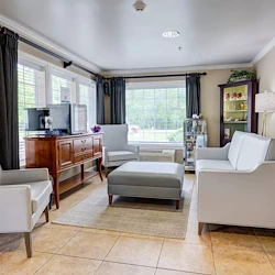 Image of Glen Oaks Alzheimer’s Special Care Center (5)