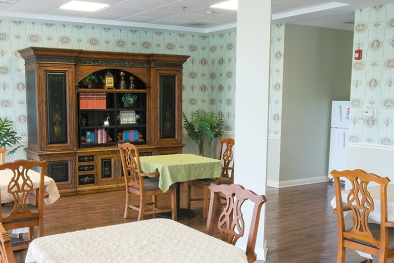 Image of Veranda Gardens & Assisted Living (3)