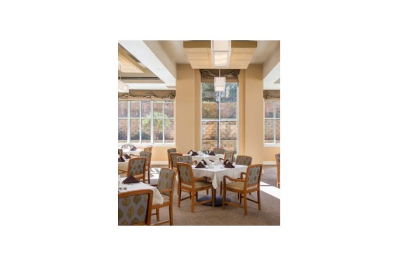 Image of Merrill Gardens at Madison (4)