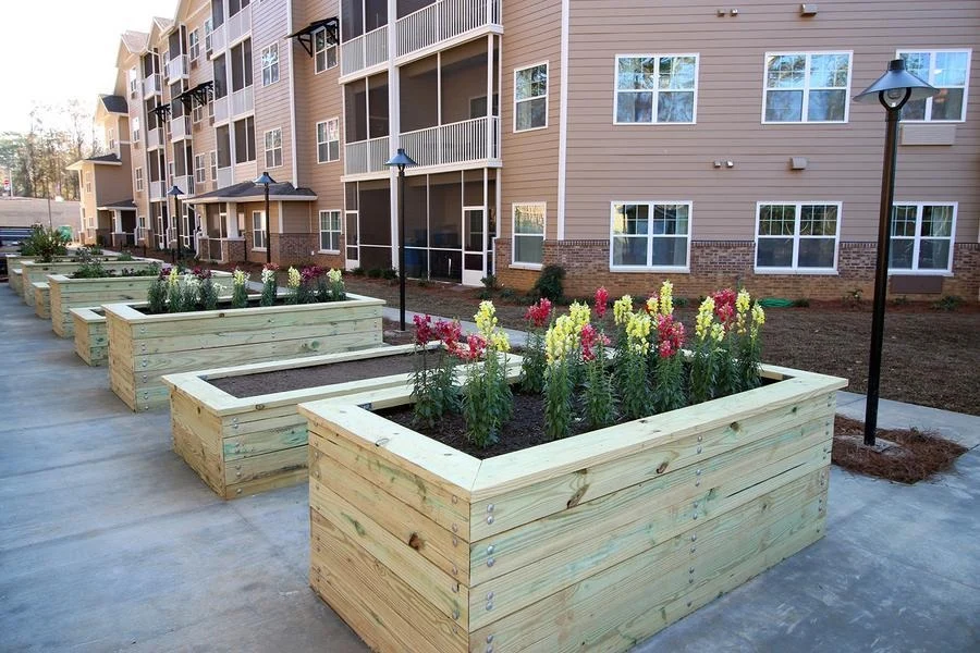 Mulligan Park Gracious Retirement Living Hawthorn Senior Independent Living in Tallahassee, Florida outdoor garden