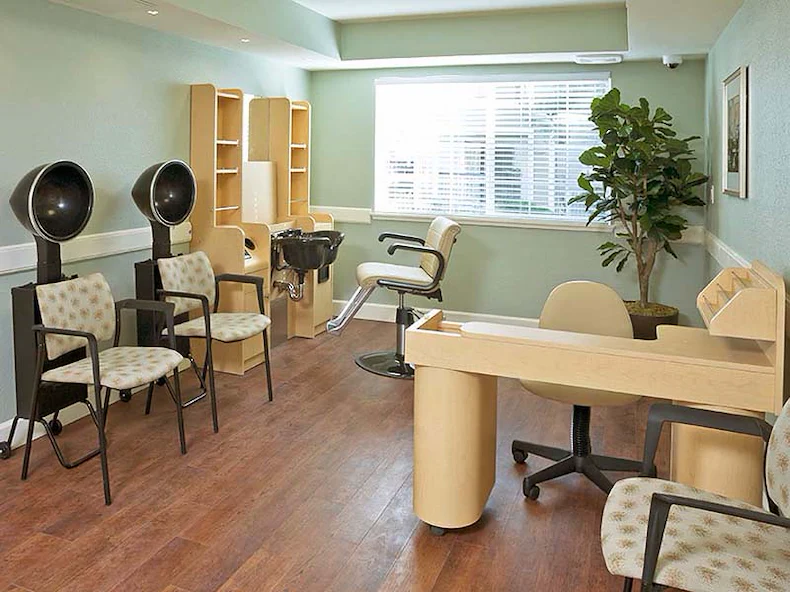 Image of Atria Covell Gardens (3)