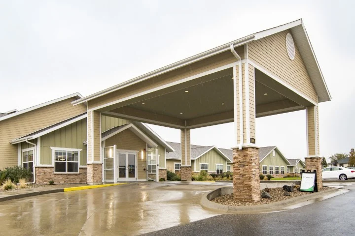 Image of Edgewood Pierre (1)