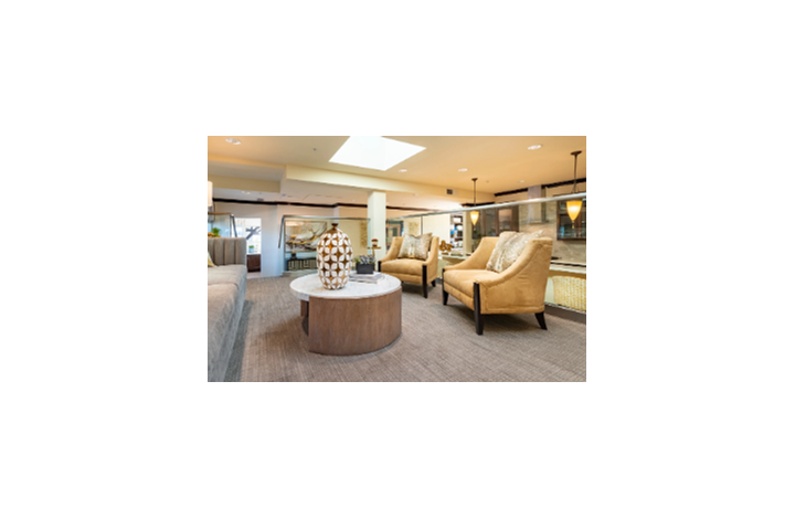 hollywood-hills-a-pacifica-senior-living-community-image-5