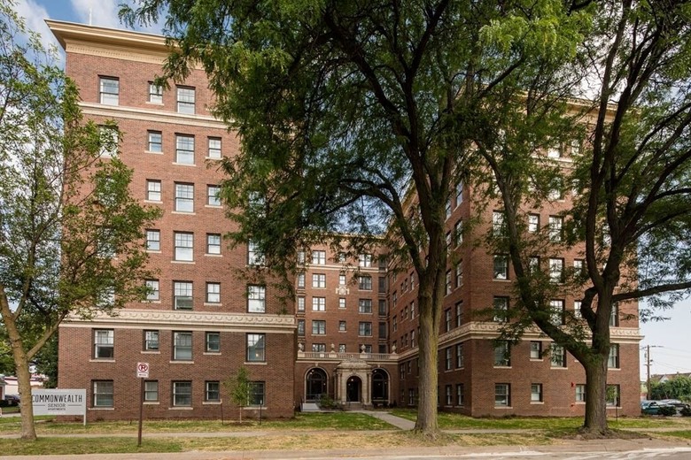 Image of Commonwealth Senior (1)