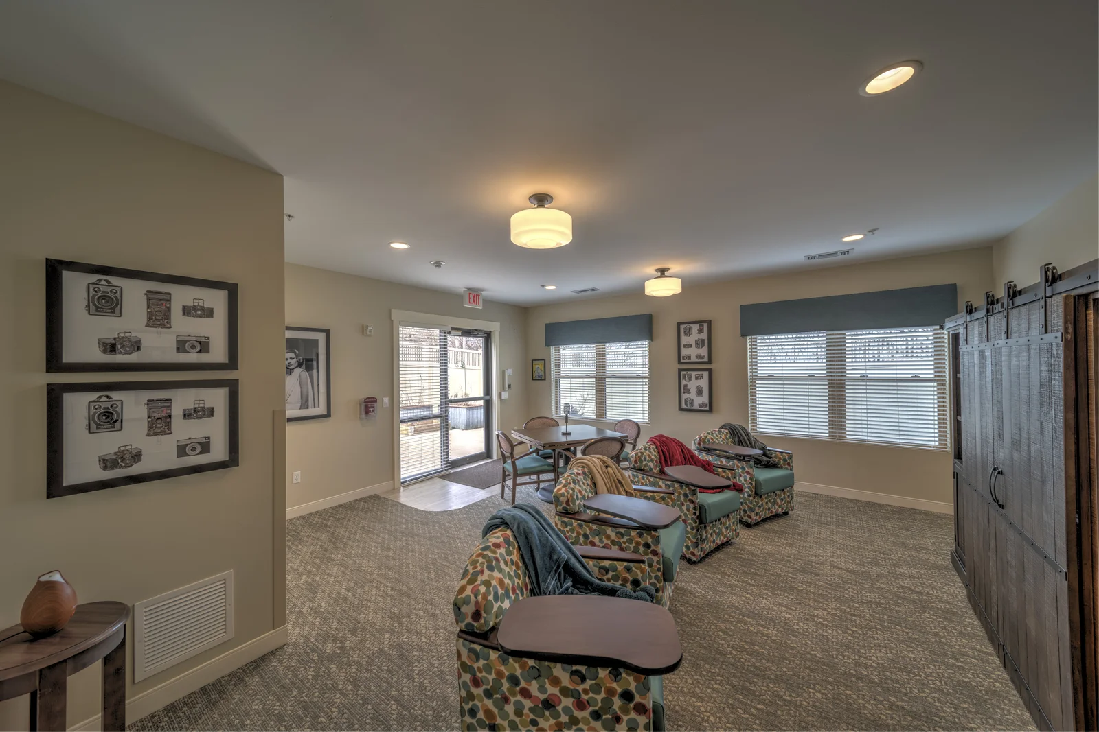 Charter Memory Care of Moline cozy sitting area