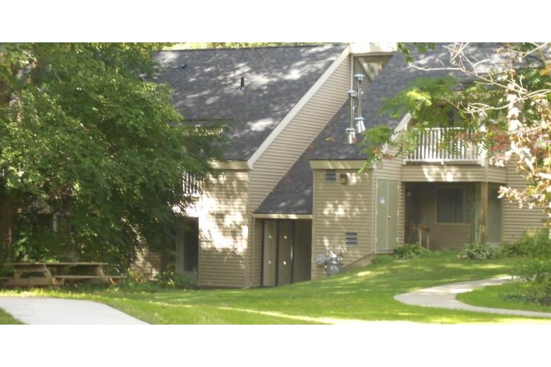 Image of Centerville Court (3)
