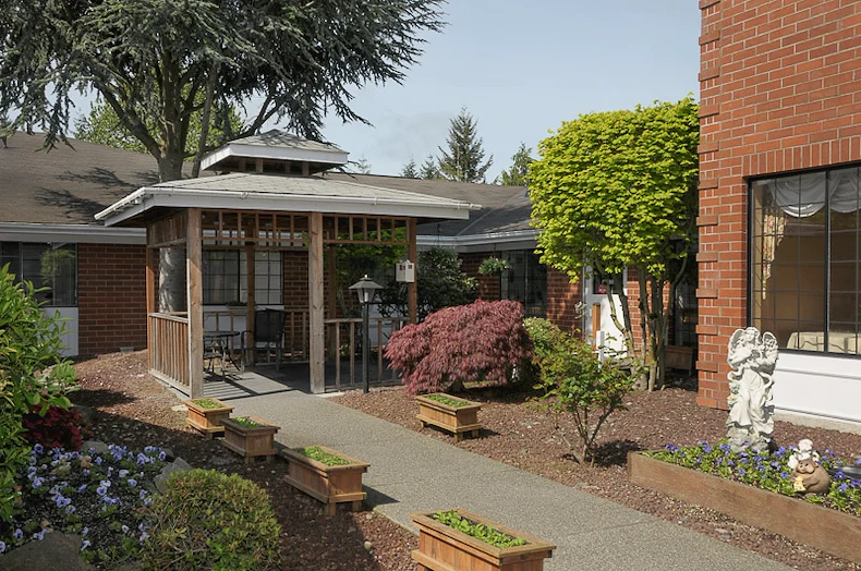 Image of Hallmark Manor (3)