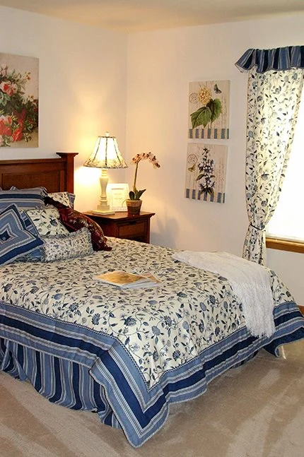 Meadow Lakes Senior Assisted Living in Mooresville, IN apartment bedroom