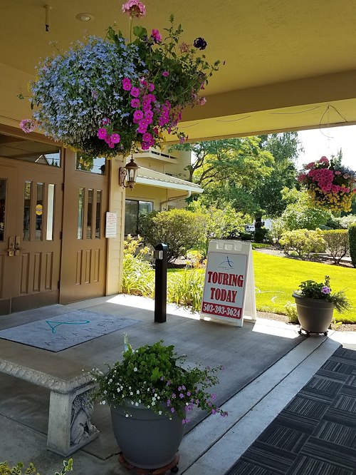 Welcome to Avamere Court at Keizer Independent Living Community
