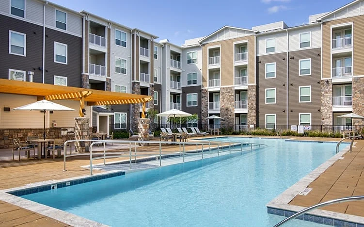 Image of Verena at Bedford Falls (2)