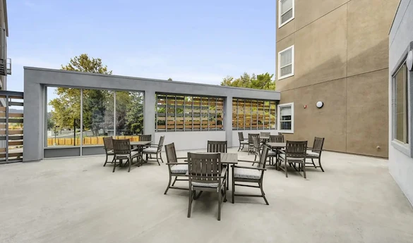 Image of Emerald Valley (2)