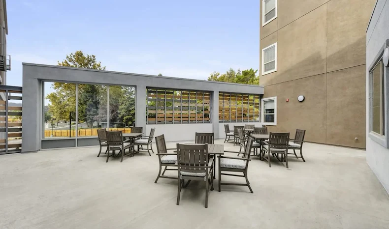 Image of Emerald Valley (2)