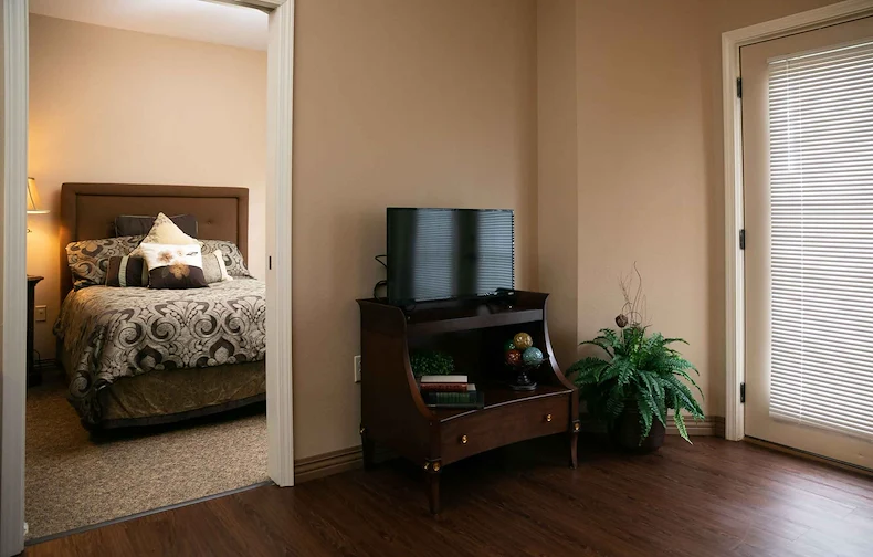 Image of Hearthside Senior Living of Bartlett (2)