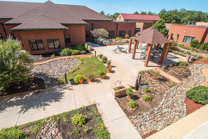 Image of Helen Greathouse Manor (2)