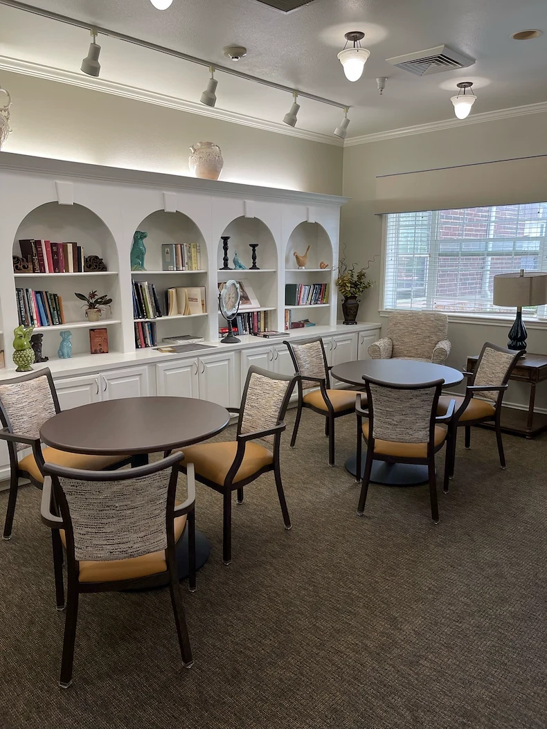 Image of Oak Ridge Alzheimer's Special Care Center (3)