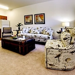 Salmon Creek Gracious Retirement Living Hawthorn Senior Independent Living in Boise, Idaho apartment living room
