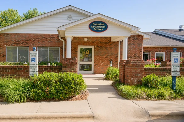 Image of Life Care Center Of Hendersonville (3)
