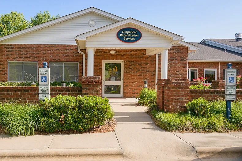 Image of Life Care Center Of Hendersonville (3)