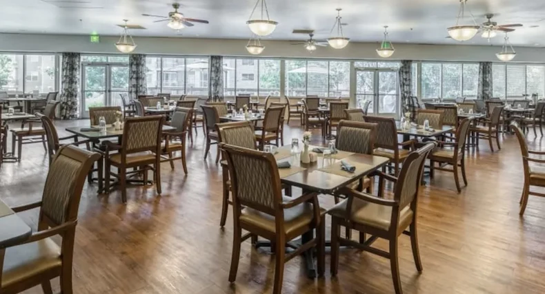 Image of Peaks at Millcreek (6)