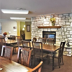 Image of Marquette Manor (4)