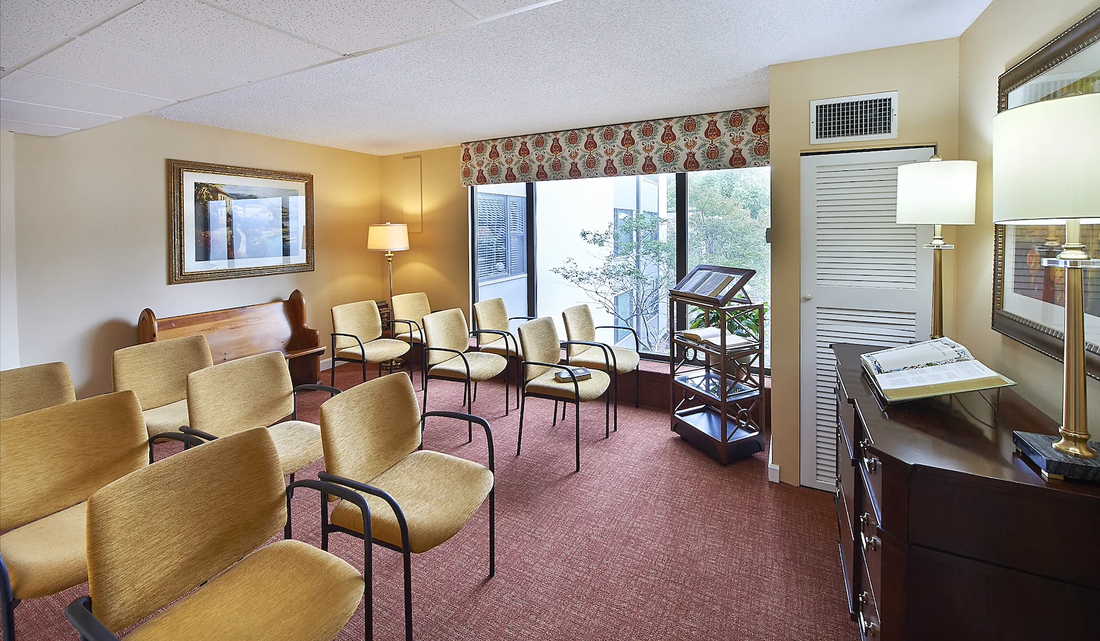 Image of Senior Star at Burgundy Place (7)