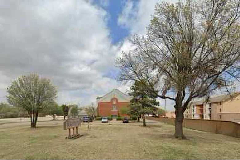 Image of Burgundy Place (2)