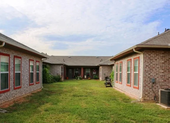 Image of Cobblestone Manor (2)