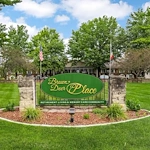 Image of Brown Deer Place (3)