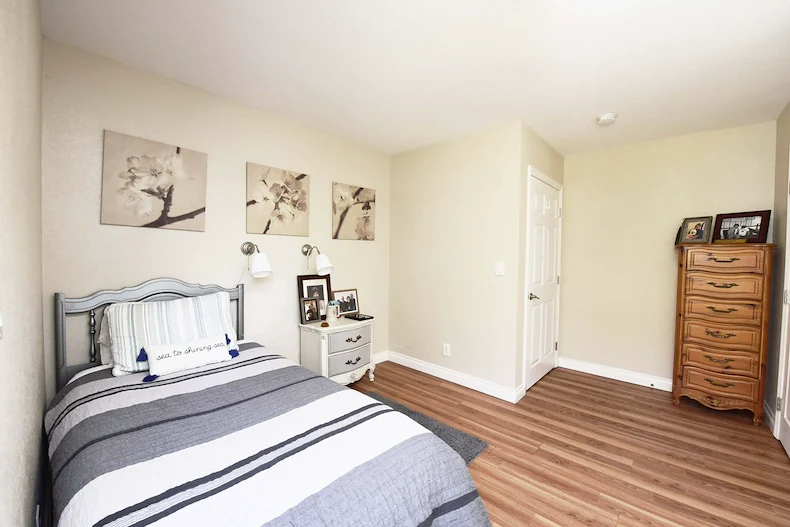 Image of Blue Skies of Laguna Hills (4)