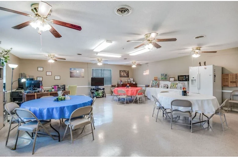 Image of Rose Garden Apartments (4)