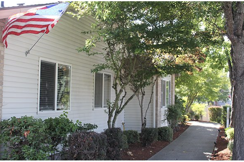 Image of Ashley Manor - Douglas (1)