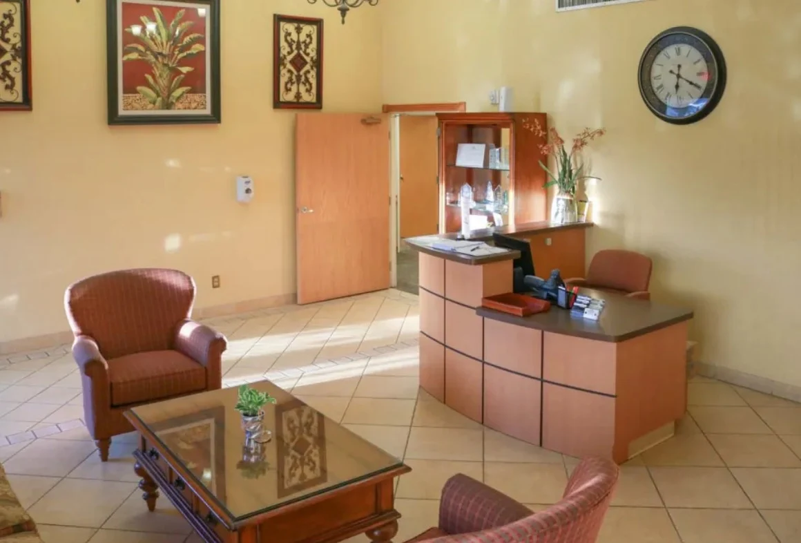 Image of Heritage Court Post Acute Of Scottsdale (5)