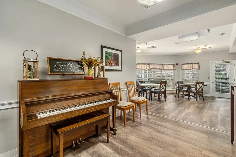 Image of Oaks at Cedar Shoals (6)