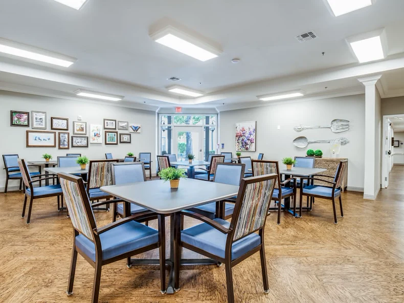 Image of Iris Memory Care of Turtle Creek (6)