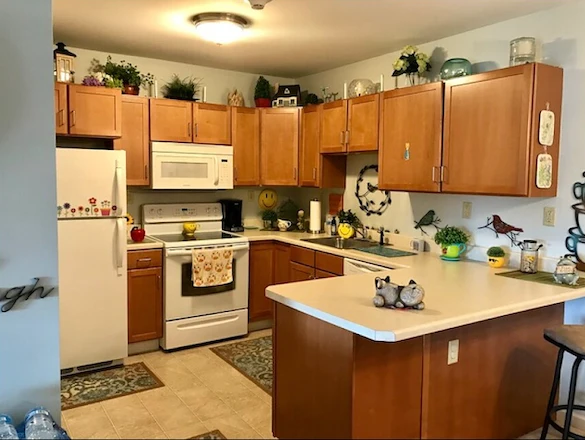 Image of Crestmount Square Senior Apartments (7)