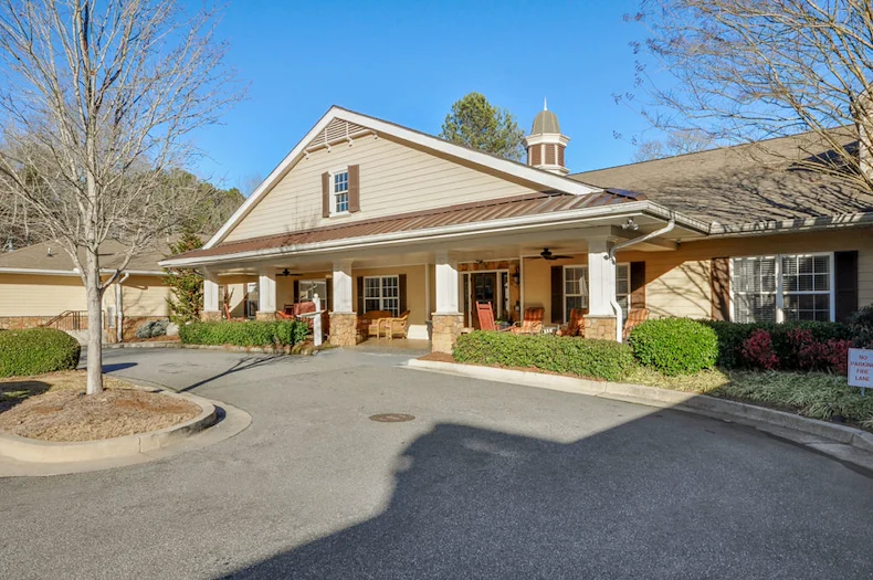 Image of Oaks at Alpharetta (1)